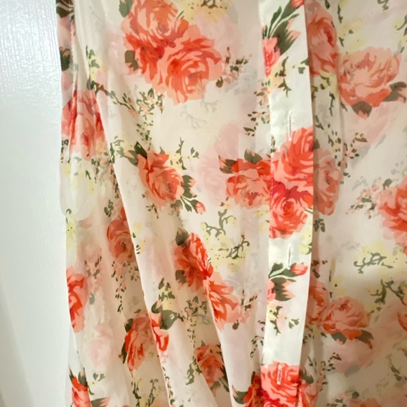 Floral Sleeveless Tie Bottom Button Up - Picture 3 of 3